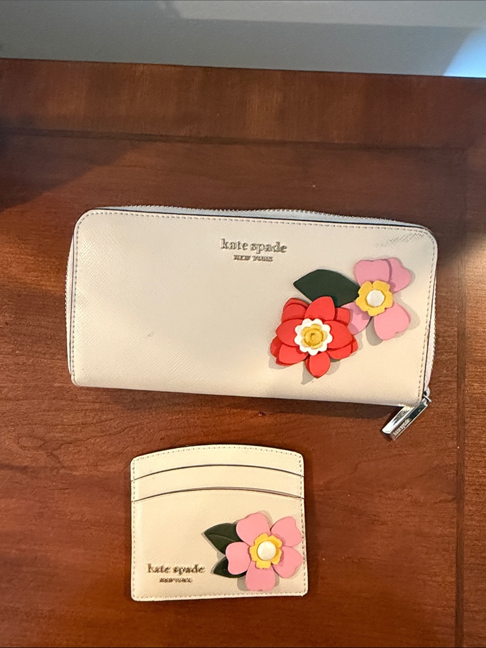 Kate Spade Cream Floral Zip Wallet with Card Holder
